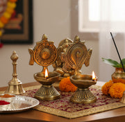 Brass Oil Lamps | Shankh Chakra Narayan Oil Lamp Diya Deepam Kuthu Vilakku -3.5 & 4" Inches