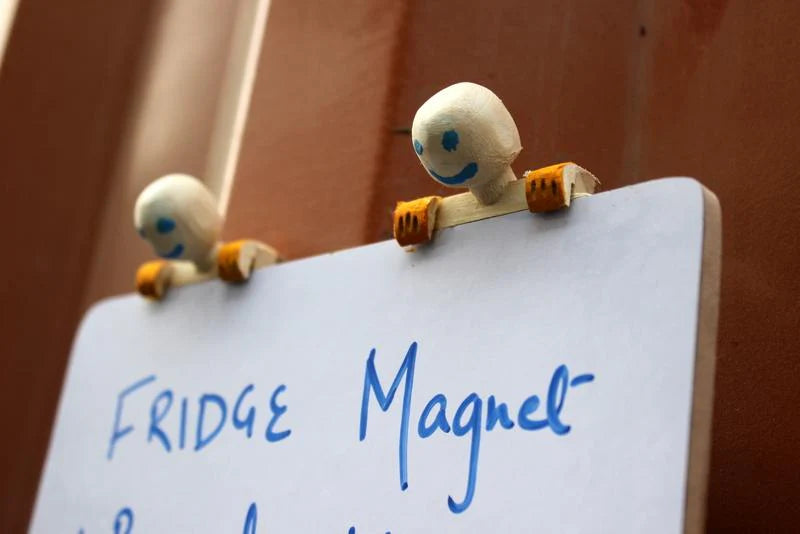 IVEI Utility Fridge Magnet with a Dry Erase Board - Budget Gifts - Unique Ideas - whiteboard (Peeping Figures, Yellow)